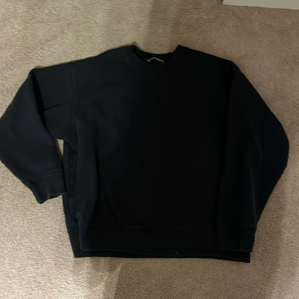Zara women’s sweatshirt